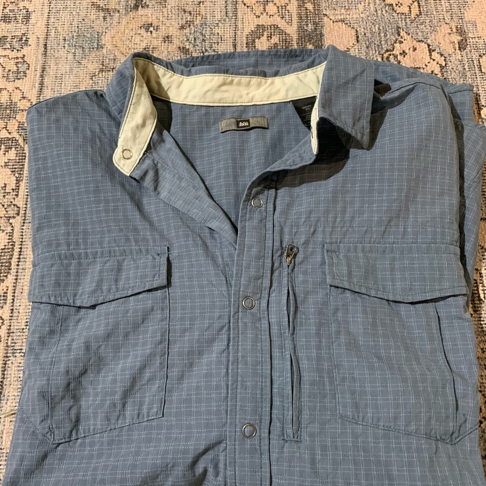 REI Blue-gray Button-Up Shirt Men’s XL - Picture 3 of 4